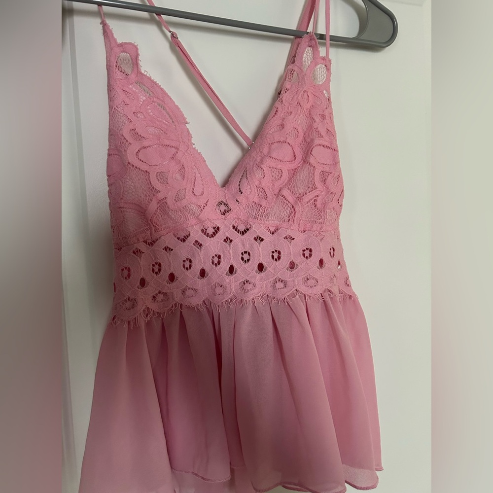 Love Tree Pink Lace Sleeveless Top